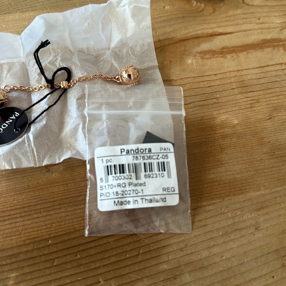 Pandora Rose Embossed Hearts Safety Chain Clip with Clear Zirconia - retired NWT - Picture 4 of 6